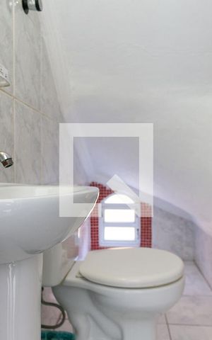 Casa à venda com 165m², 3 quartos e 7 vagas Casa à venda com 165m², 3 quartos e 7 vagasLavabo