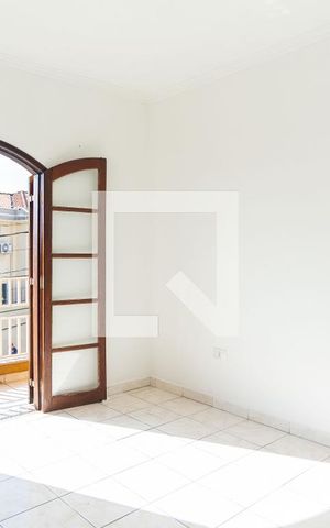 Casa à venda com 165m², 3 quartos e 7 vagas Casa à venda com 165m², 3 quartos e 7 vagasSuíte