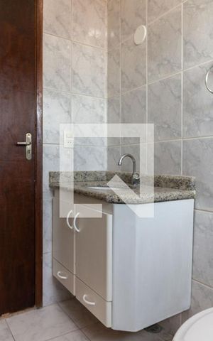 Casa à venda com 165m², 3 quartos e 7 vagas Casa à venda com 165m², 3 quartos e 7 vagasBanheiro da Suíte