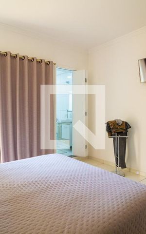 Casa à venda com 175m², 3 quartos e sem vaga Casa à venda com 175m², 3 quartos e sem vagaQuarto 3