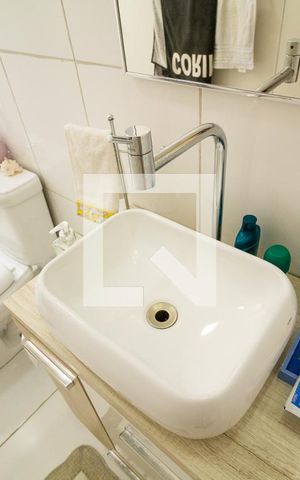 Casa à venda com 175m², 3 quartos e sem vaga Casa à venda com 175m², 3 quartos e sem vagaBanheiro
