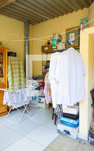 Casa à venda com 175m², 3 quartos e sem vaga Casa à venda com 175m², 3 quartos e sem vagaQuarto de serviço