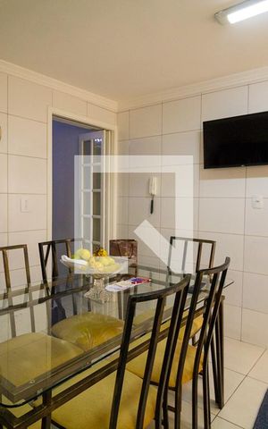 Casa à venda com 175m², 3 quartos e sem vaga Casa à venda com 175m², 3 quartos e sem vagaBanheiro
