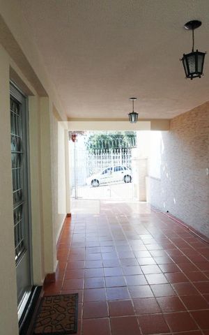 Casa à venda com 110m², 2 quartos e 2 vagas Casa à venda com 110m², 2 quartos e 2 vagasGaragem