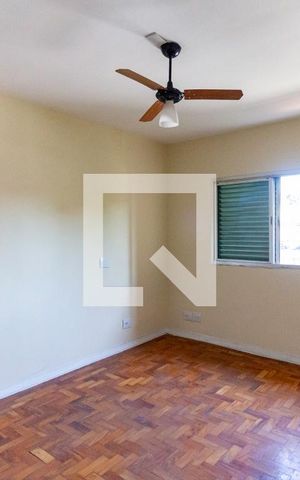 Casa à venda com 270m², 4 quartos e 6 vagasSuíte