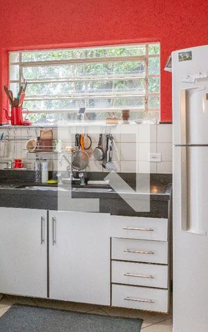Casa à venda com 140m², 4 quartos e sem vaga Casa à venda com 140m², 4 quartos e sem vagaCozinha