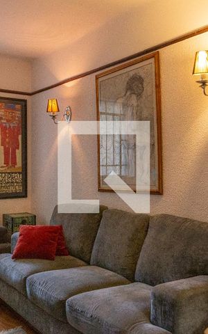 Casa à venda com 140m², 4 quartos e sem vaga Casa à venda com 140m², 4 quartos e sem vagaSala