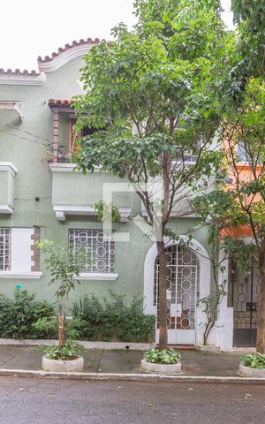 Casa à venda com 140m², 4 quartos e sem vaga Casa à venda com 140m², 4 quartos e sem vagaFachada