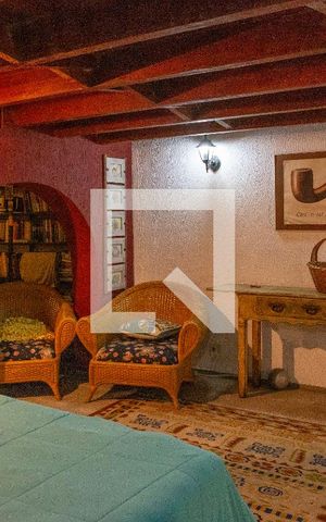 Casa à venda com 140m², 4 quartos e sem vaga Casa à venda com 140m², 4 quartos e sem vagaEdícula - Suíte