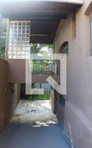 Casa à venda com 650m², 3 quartos e 2 vagasFachada