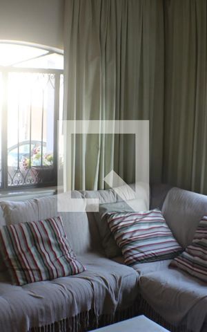 Casa à venda com 650m², 3 quartos e 2 vagasSalaSala