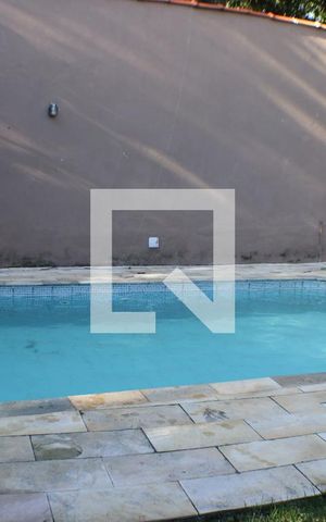 Casa à venda com 650m², 3 quartos e 2 vagasÁrea comum - Piscina