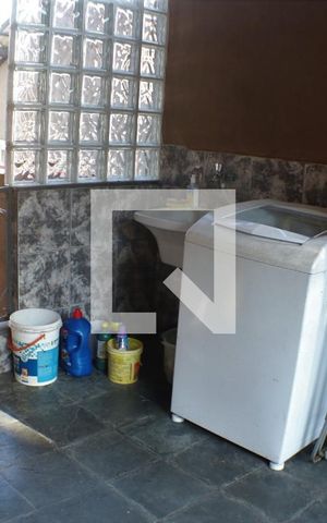 Casa à venda com 650m², 3 quartos e 2 vagasÁrea de Serviço