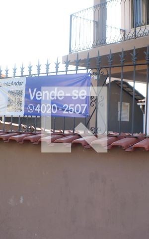 Casa à venda com 650m², 3 quartos e 2 vagasFachada