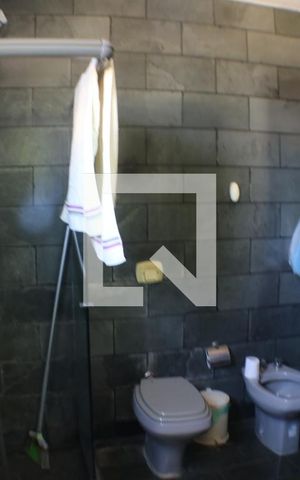 Casa à venda com 650m², 3 quartos e 2 vagasBanheiro