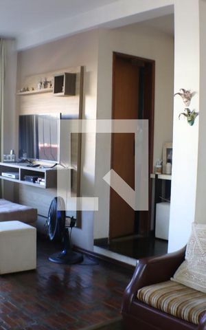 Casa à venda com 650m², 3 quartos e 2 vagasSala