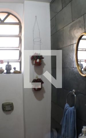 Casa à venda com 650m², 3 quartos e 2 vagasBanheiro