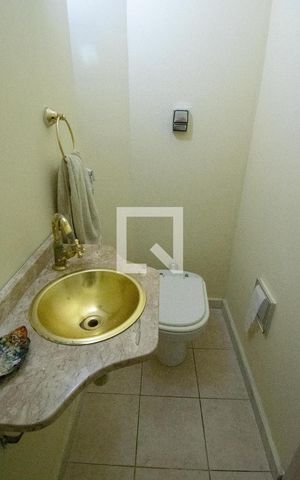 Apartamento para alugar com 118m², 2 quartos e sem vaga Apartamento para alugar com 118m², 2 quartos e sem vagaBanheiro