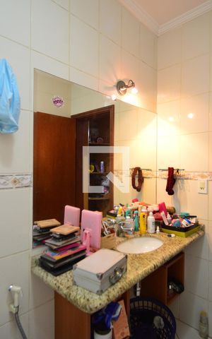Casa para alugar com 479m², 4 quartos e 12 vagasBanheiro da Suíte 4