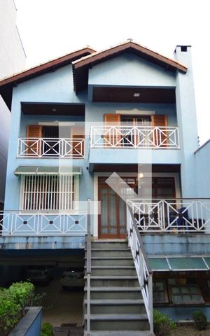 Casa para alugar com 479m², 4 quartos e 12 vagasFachada posterior