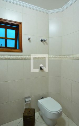 Casa para alugar com 479m², 4 quartos e 12 vagasLavabo
