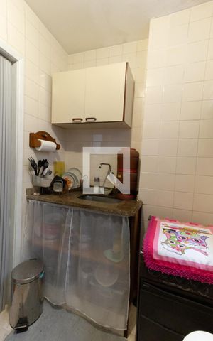 Apartamento à venda com 54m², 1 quarto e sem vaga Apartamento à venda com 54m², 1 quarto e sem vagaCozinha