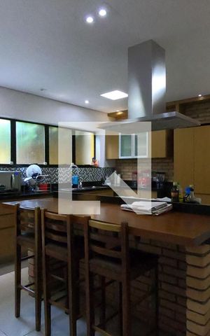 Casa à venda com 503m², 3 quartos e 3 vagas