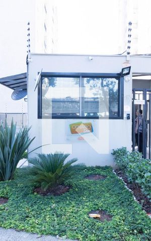 Apartamento à venda com 65m², 2 quartos e 1 vaga Apartamento à venda com 65m², 2 quartos e 1 vagaFachada e portaria