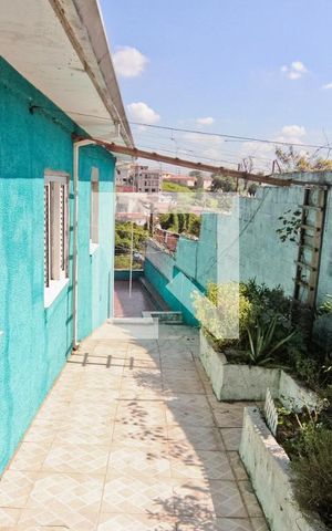 Casa à venda com 175m², 4 quartos e 1 vaga Casa à venda com 175m², 4 quartos e 1 vagaQuintal