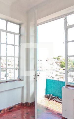 Casa à venda com 175m², 4 quartos e 1 vaga Casa à venda com 175m², 4 quartos e 1 vagaHall