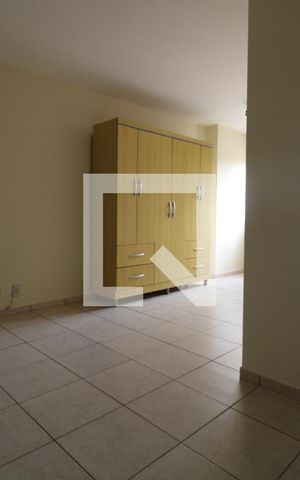 Apartamento à venda com 40m², 1 quarto e 1 vagaSala/Quarto