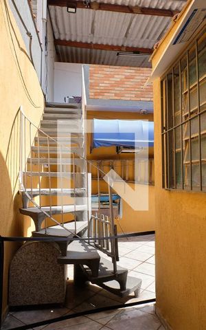 Casa à venda com 178m², 4 quartos e 4 vagas Casa à venda com 178m², 4 quartos e 4 vagasQuarto 3