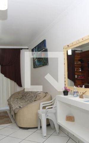 Apartamento para alugar com 78m², 2 quartos e 1 vagaSala