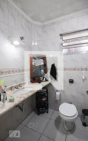 Apartamento à venda com 114m², 3 quartos e 1 vaga Apartamento à venda com 114m², 3 quartos e 1 vagaBanheiro da suíte