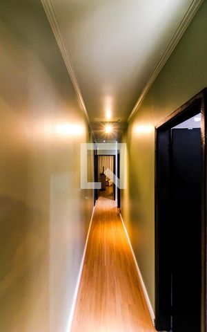 Casa para alugar com 260m², 3 quartos e 5 vagas Casa para alugar com 260m², 3 quartos e 5 vagasCorredor