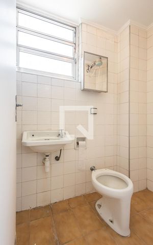 Apartamento à venda com 122m², 3 quartos e 1 vagaÁrea de Serviço - Banheiro