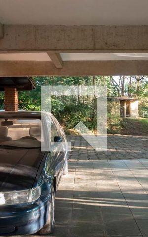 Casa à venda com 4424m², 3 quartos e 8 vagas Casa à venda com 4424m², 3 quartos e 8 vagasVaranda