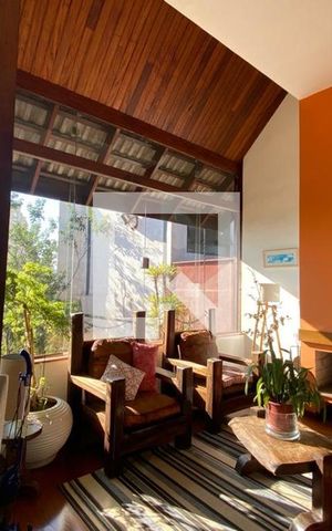 Casa à venda com 260m², 3 quartos e 4 vagasSala