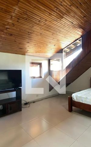 Casa à venda com 260m², 3 quartos e 4 vagassótão 
