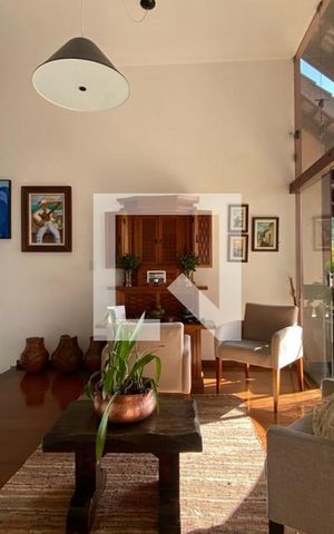 Casa à venda com 260m², 3 quartos e 4 vagasSala