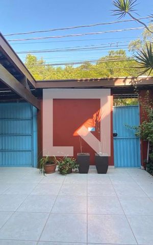 Casa à venda com 260m², 3 quartos e 4 vagasGaragem