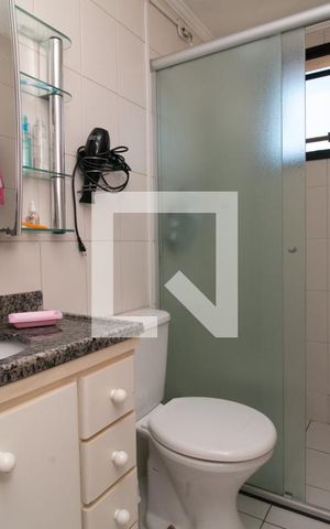 Apartamento à venda com 54m², 2 quartos e 1 vaga Apartamento à venda com 54m², 2 quartos e 1 vagaBanheiro