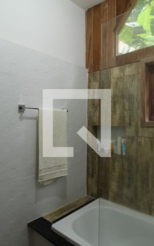 Casa à venda com 120m², 3 quartos e 3 vagasBanheiro - Suíte