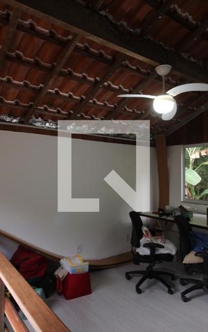 Casa à venda com 120m², 3 quartos e 3 vagasEscritório