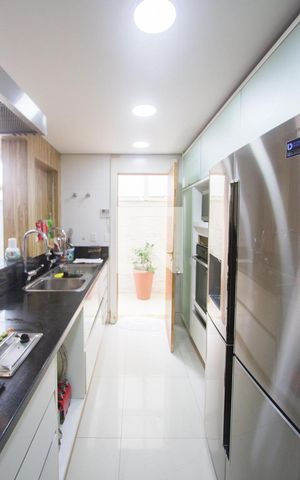 Casa de condomínio à venda com 278m², 4 quartos e 3 vagasCozinha