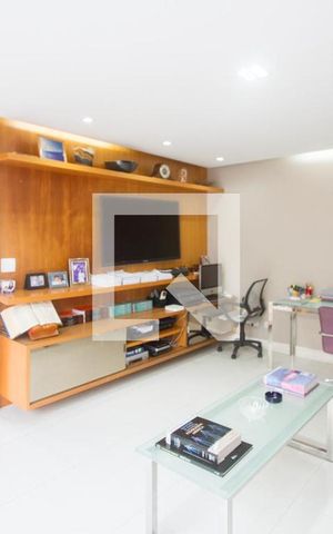 Casa de condomínio à venda com 278m², 4 quartos e 3 vagasSuíte 4