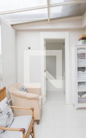 Casa de condomínio à venda com 278m², 4 quartos e 3 vagasSuíte 4
