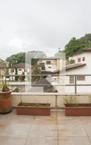 Casa de condomínio à venda com 278m², 4 quartos e 3 vagasTerraço