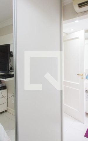 Casa de condomínio à venda com 278m², 4 quartos e 3 vagasSuíte 2