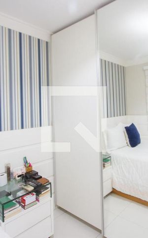 Casa de condomínio à venda com 278m², 4 quartos e 3 vagasSuíte 2